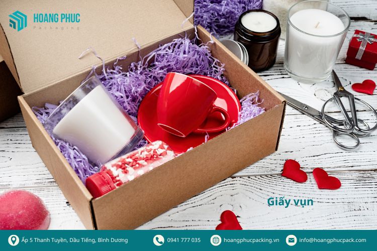 giấy vụn màu tím
