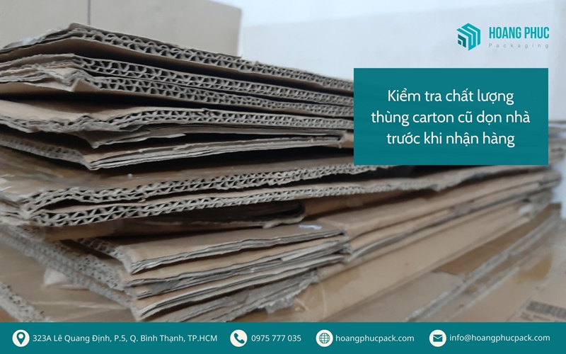 Kiểm tra chất lượng thùng carton cũ trước khi nhận hàng